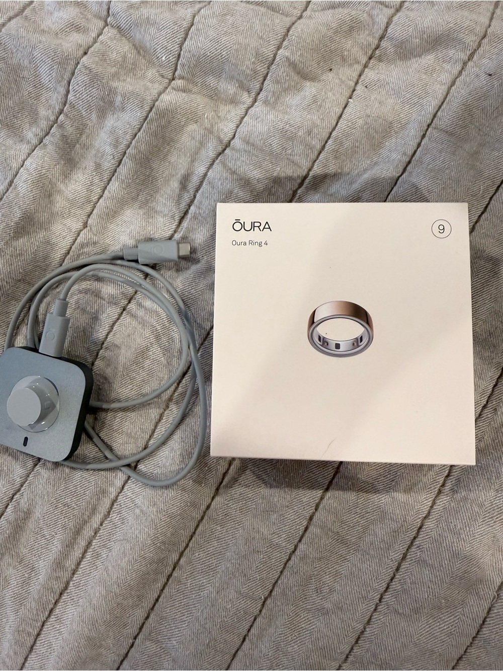 Oura Ring 4 in Rose Gold size 9
